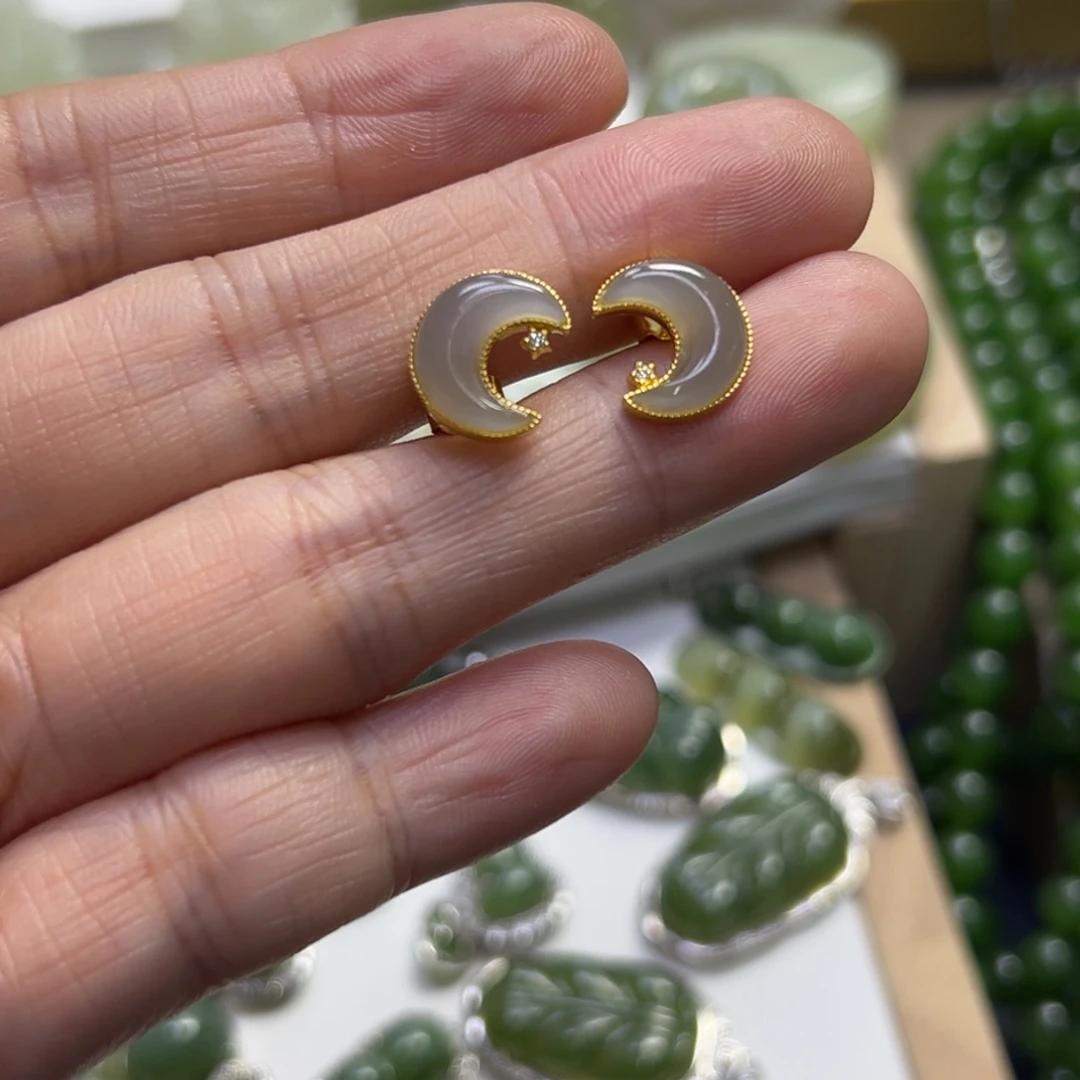 蓉***妈和田玉银S925镶嵌耳饰