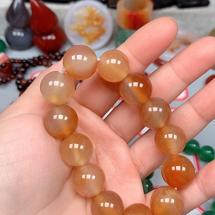 翱***翔未镶嵌颈饰玛瑙/玉髓