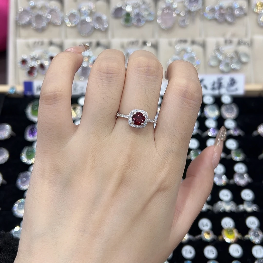重***纺石榴石戒指银S925镶嵌