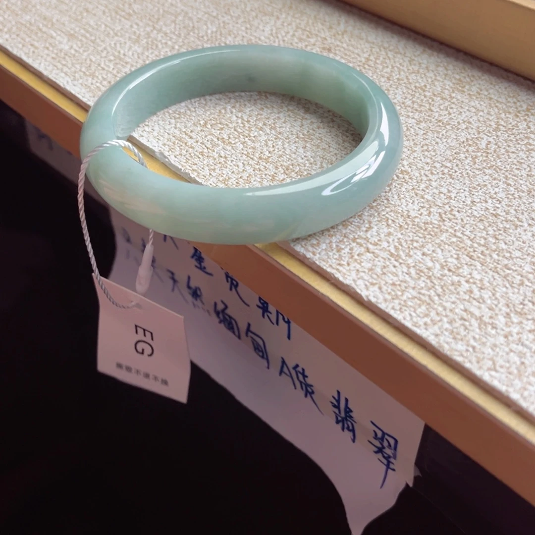 翡翠未镶嵌手镯手镯