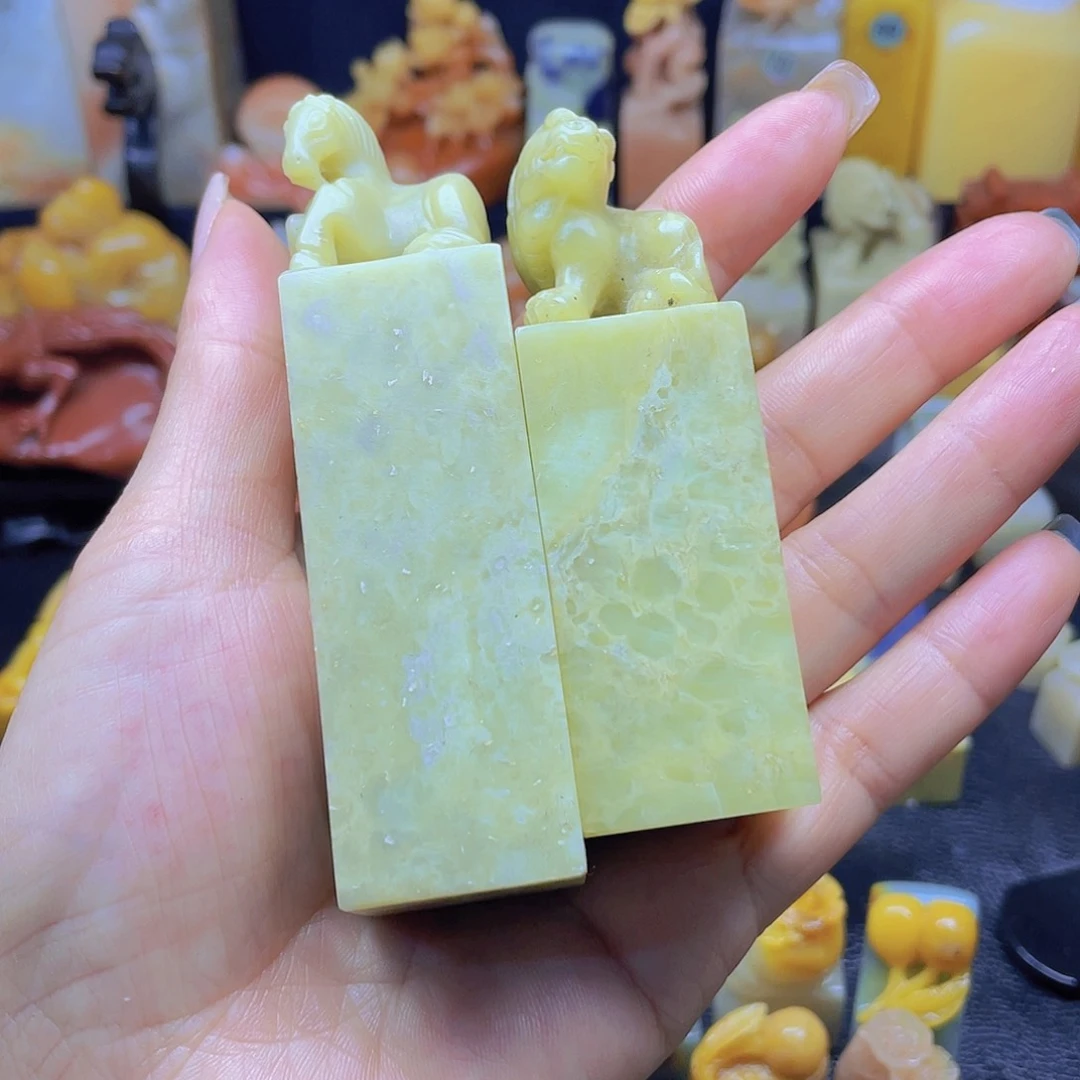 青田石印石小**侠青田封门