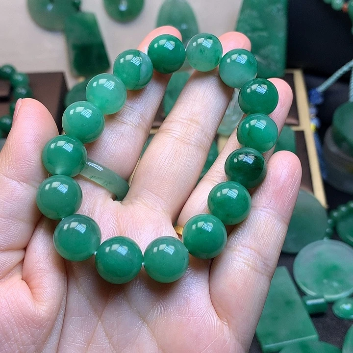 未镶嵌石英岩玉珠宝半成品?****尘