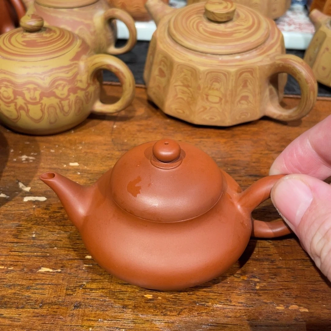 紫砂茶壶梨65毫升，2杯子