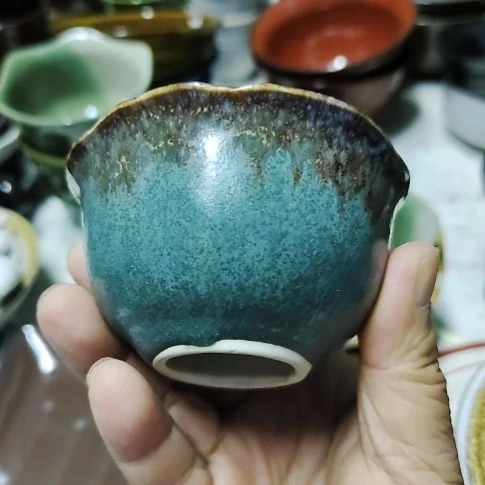 瓷片瓷片，各种摆件，均有瑕疵。沙锅！