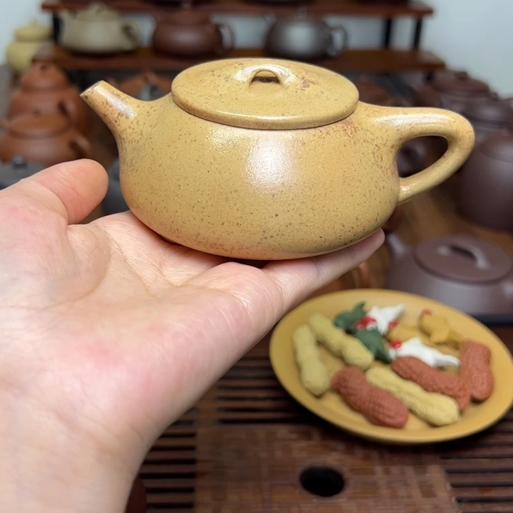 紫砂1微瑕景舟石瓢。 150cc