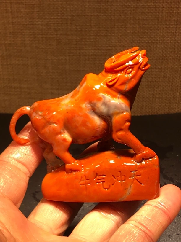 寿山石系列小摆件，牛气冲天