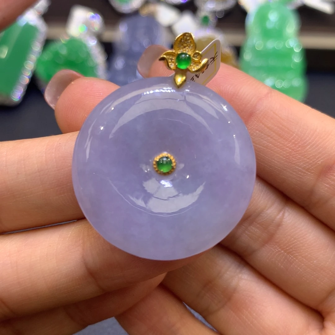 翡翠18K金镶嵌颈饰翡翠吊坠