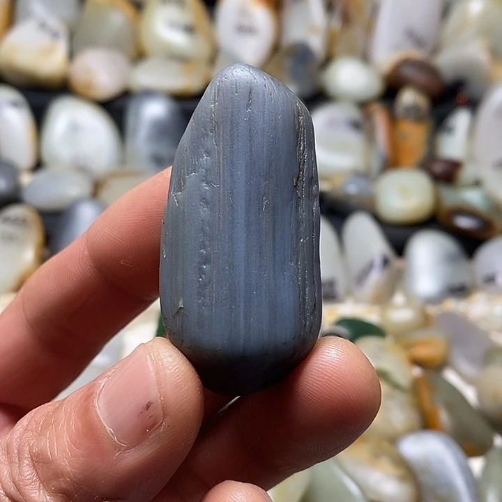 和田玉未镶嵌颈饰吊坠