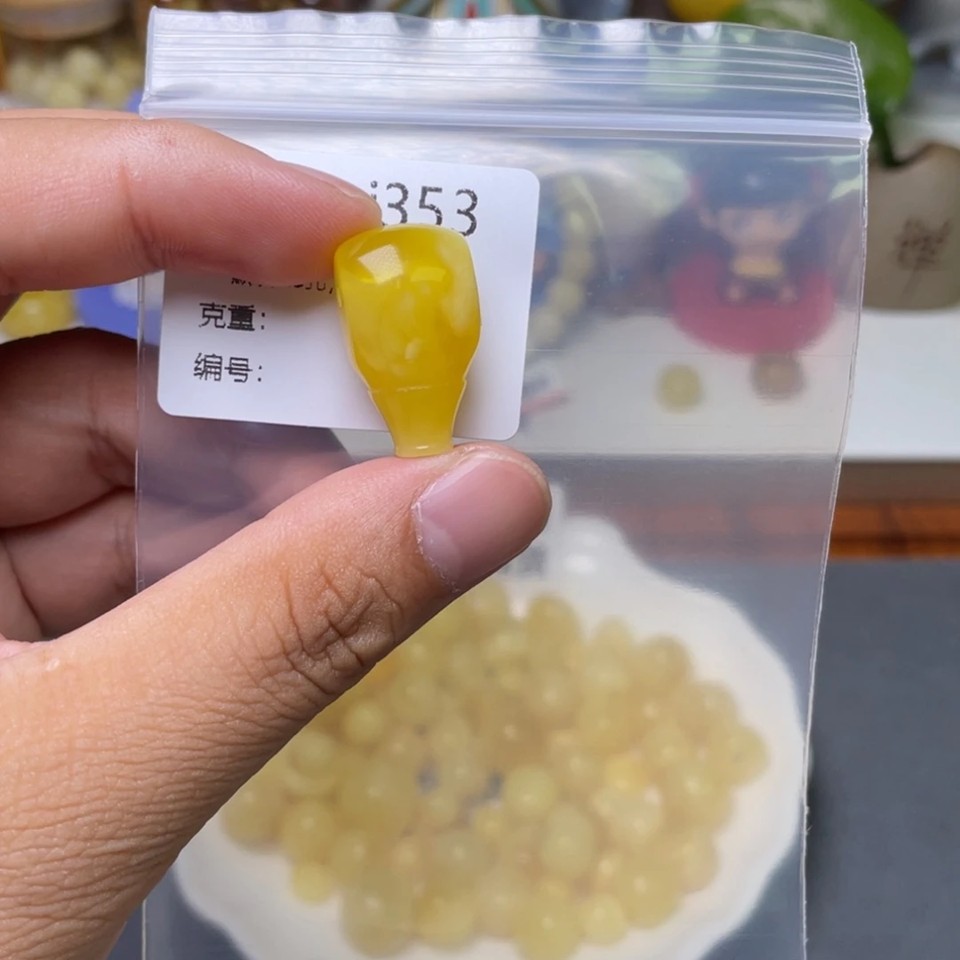 琥珀未镶嵌珠宝奇石