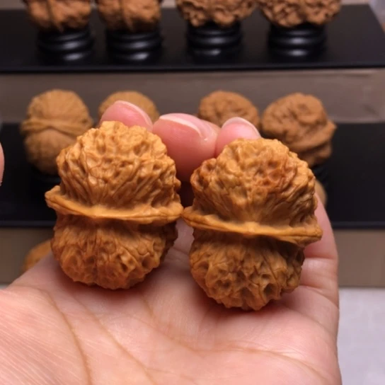 文玩核桃把件金麒麟11