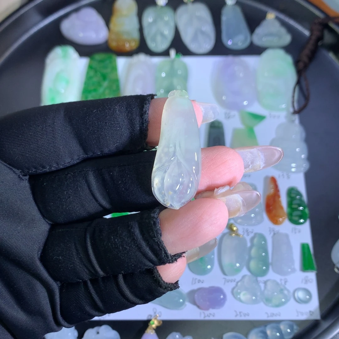 翡翠未镶嵌吊坠(不含链)冰玉兰