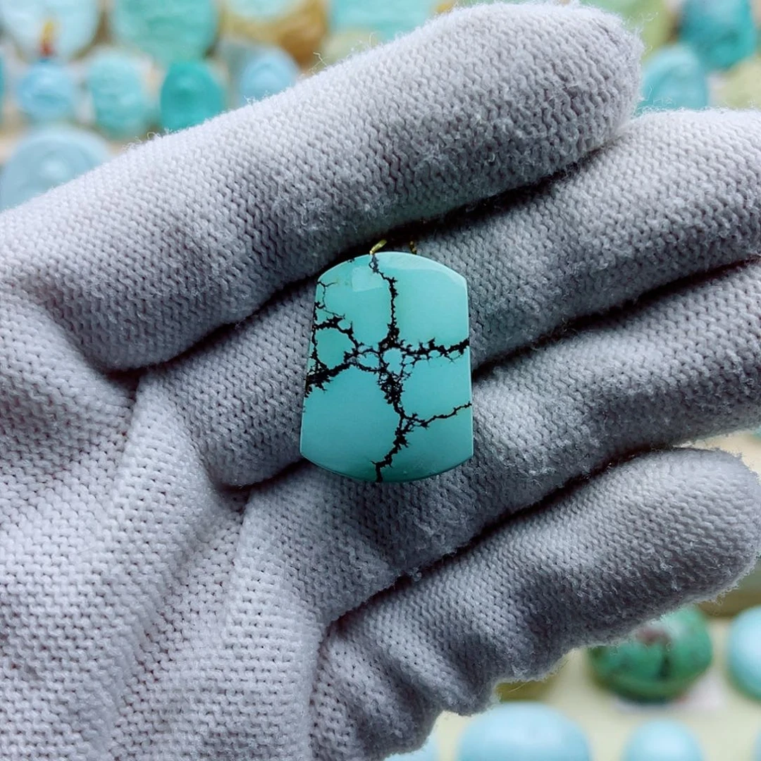 绿松石未镶嵌珠宝奇石