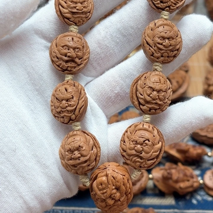 唐***～桃核雕刻钟馗手持