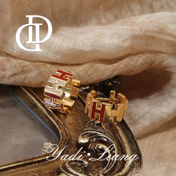 925银耳饰 梁雅帝新品【红金字母H皇冠】气质百搭时尚纯银耳饰