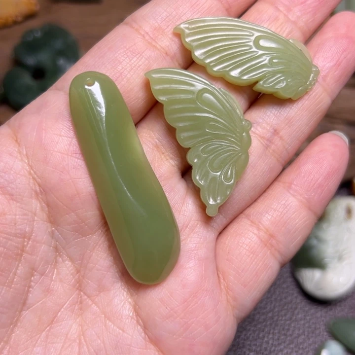 盼***望岫岩河磨玉（透闪石质玉）未镶嵌颈饰