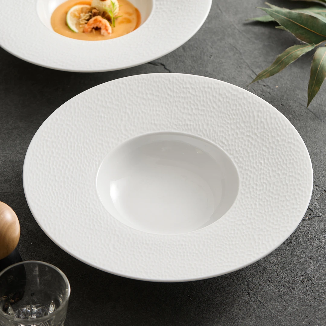 德化白瓷餐具2025新款精致高级感的餐厅陶瓷盘子餐盘草帽盘甜品盘