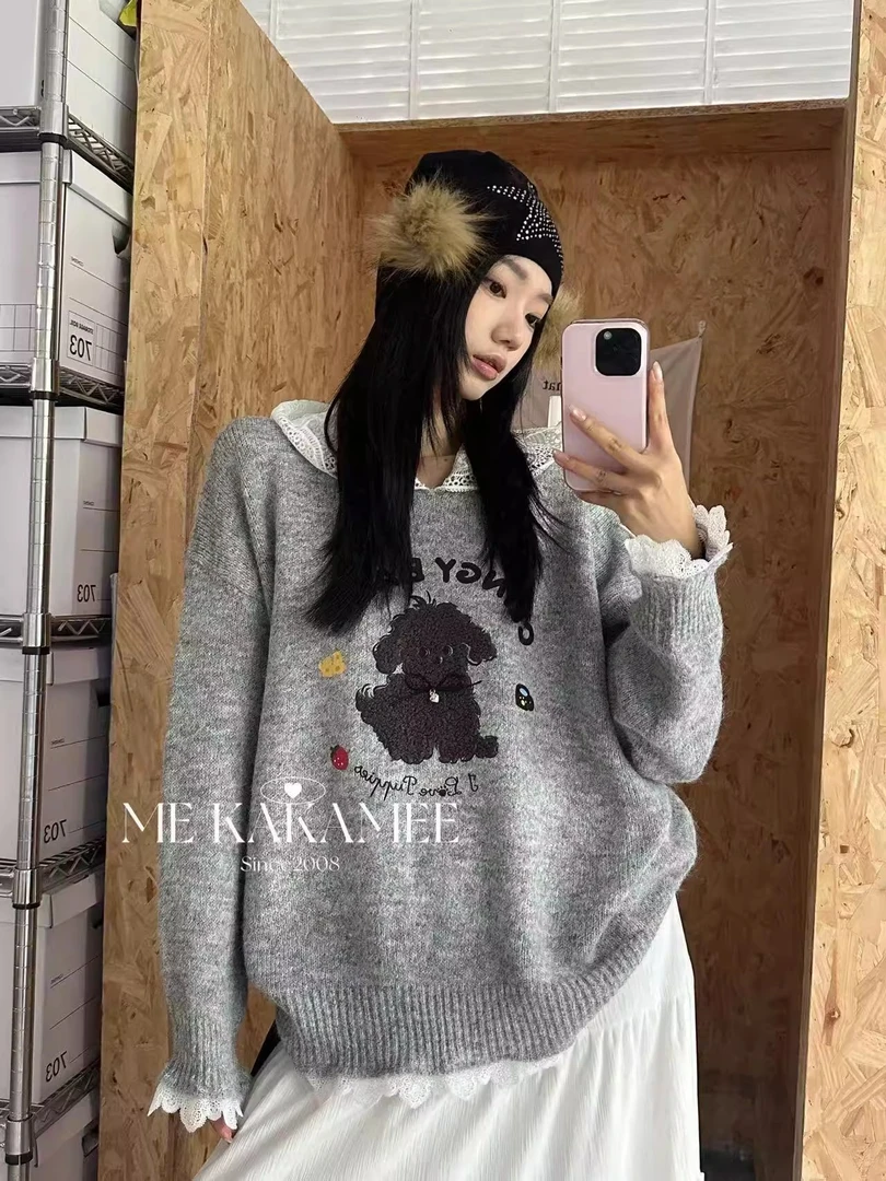 【钱呼呼】2025秋冬新款可爱立体毛绒小狗设计蕾丝连帽灰色毛衣