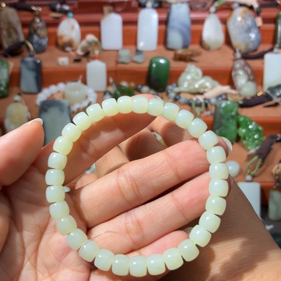 和田玉未镶嵌颈饰卡7