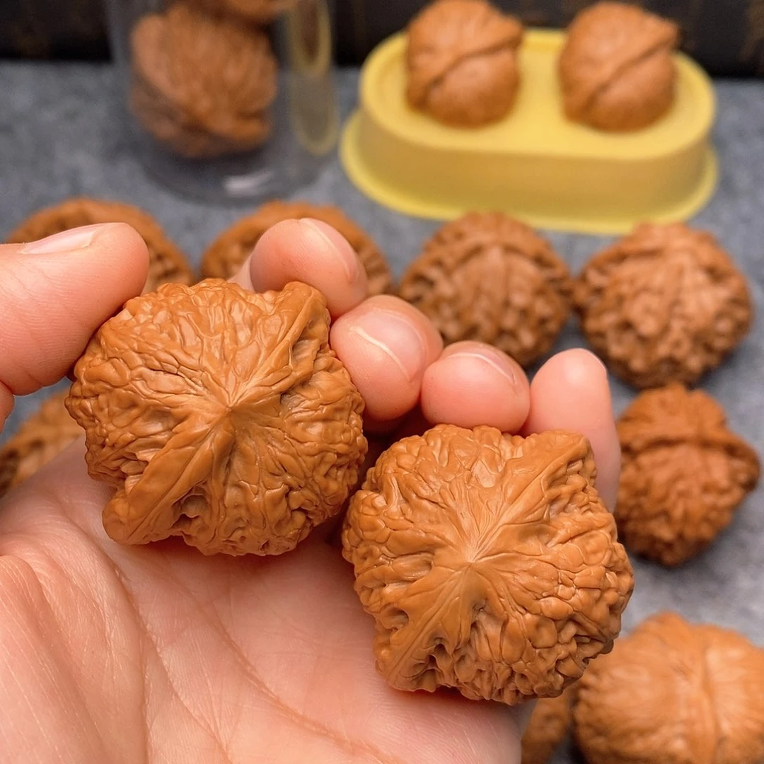 文玩核桃把件铁锤40尺42.6克