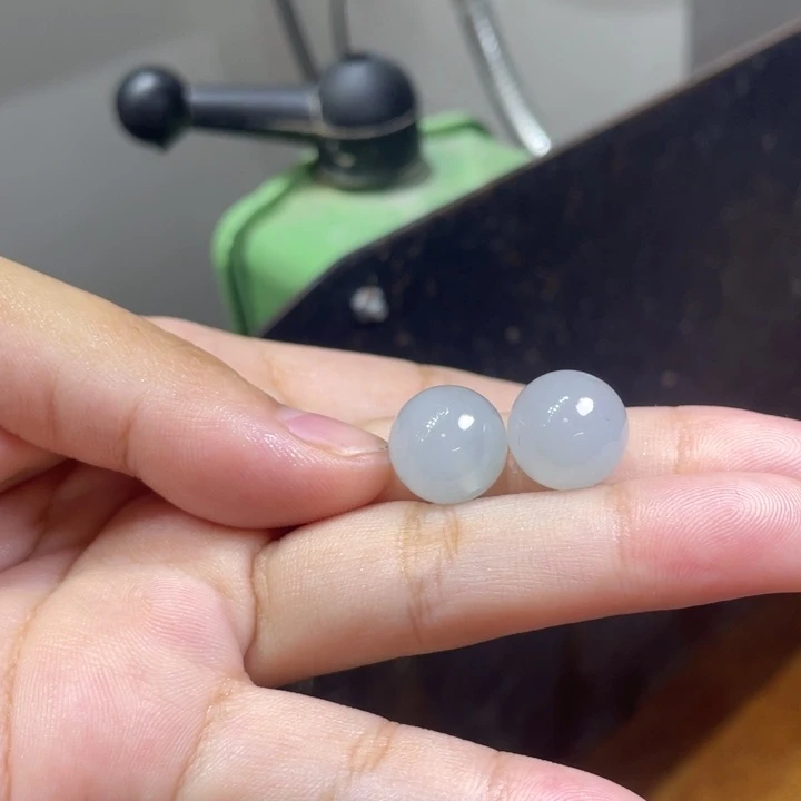 莫***期定制翡翠未镶嵌边角