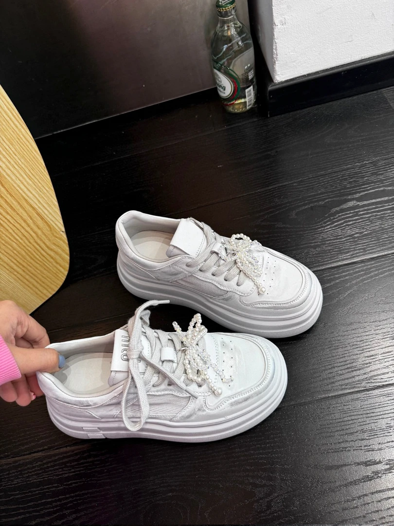 ÉLFSET | 厚底款真皮白色板鞋女2025夏季新款百搭增高小白鞋-ESG