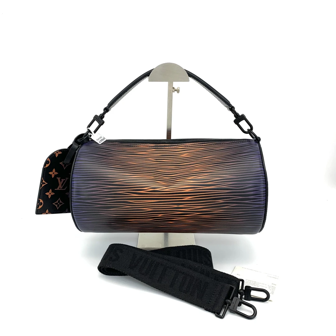 99新 LouisVuitton/路易威登 水波纹渐变巴比龙圆筒斜挎包  33/17