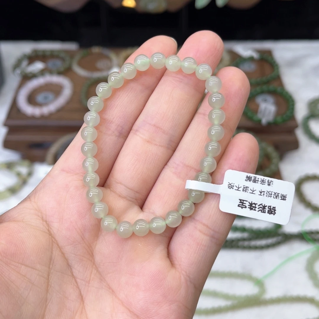 和田玉手串未镶嵌爱****姐