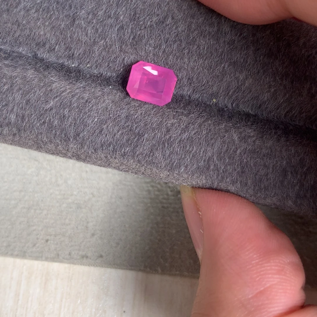 尖晶石裸石2.09 无烧 马哼盖