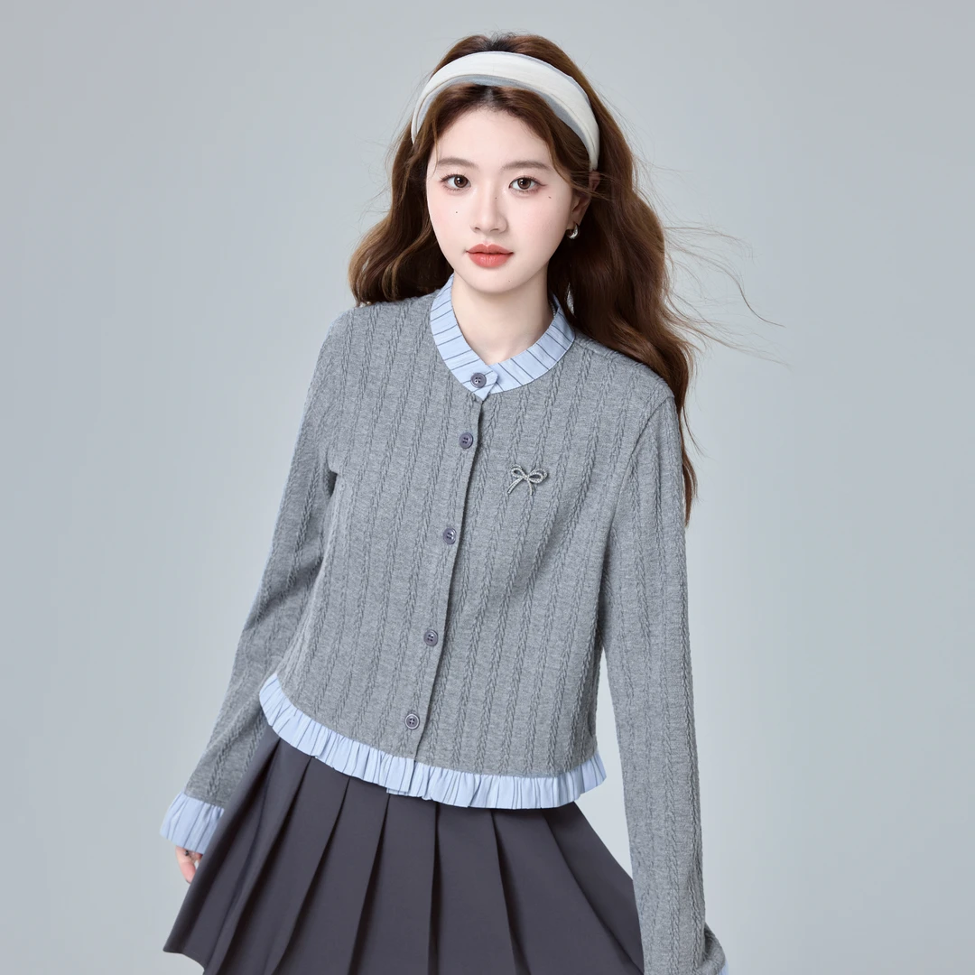 灰色正肩长袖针织开衫女春秋2025新款撞色圆领假两件秋季短款上衣