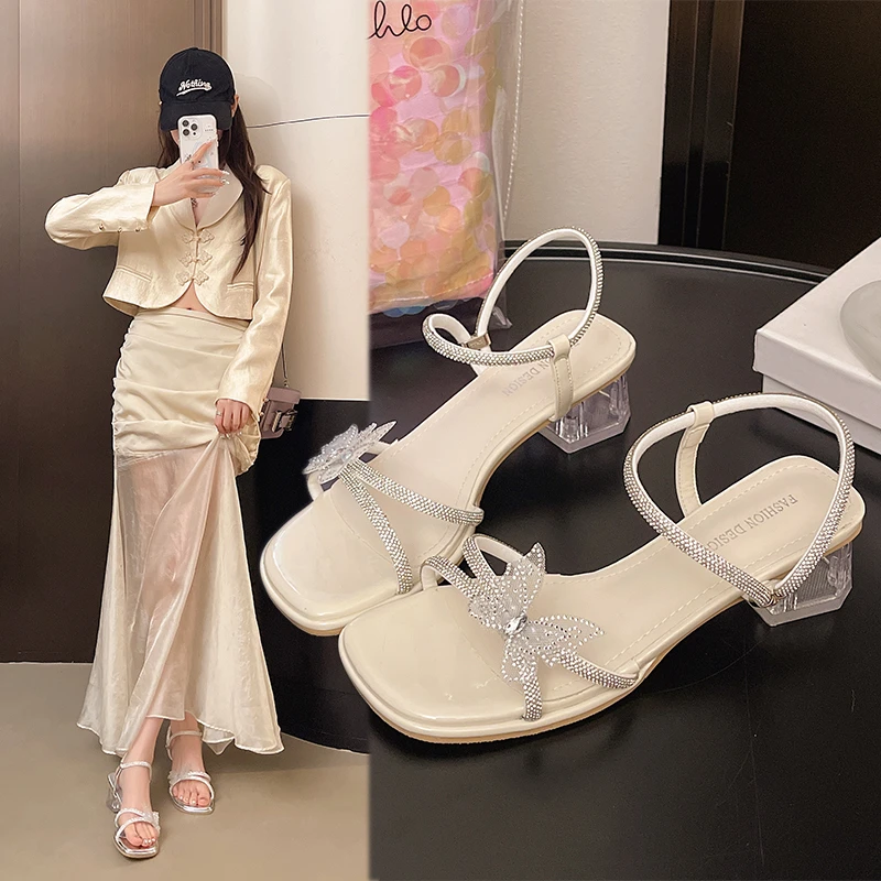 软皮软底水钻蝴蝶结凉鞋2025夏季新款时尚百搭气质法式粗跟高跟鞋