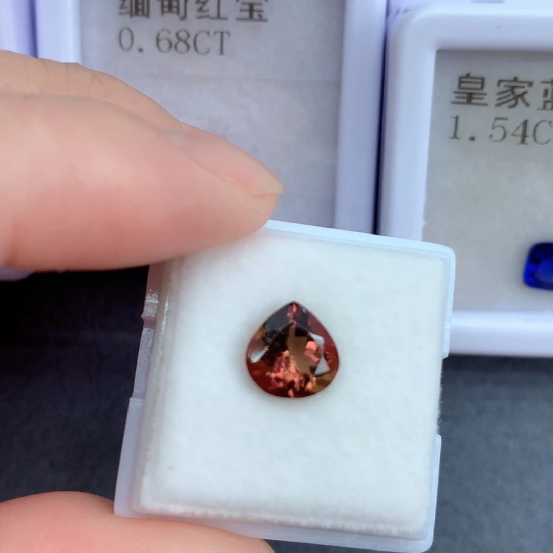 红色碧玺1.65克拉裸石未镶嵌