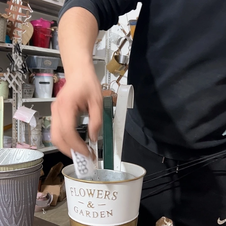 红陶君知家居百货682