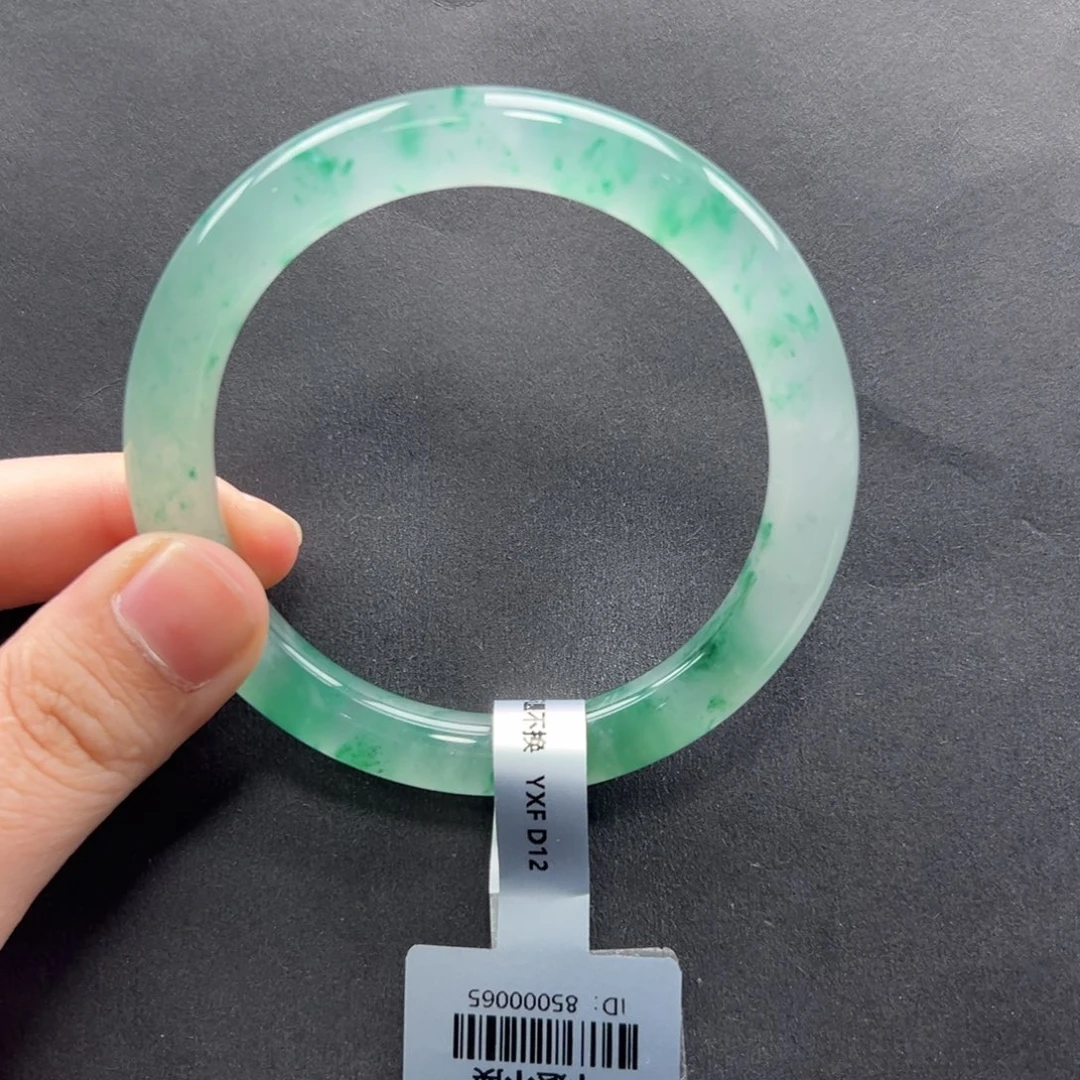 石英质玉未镶嵌手镯+58.6 会会