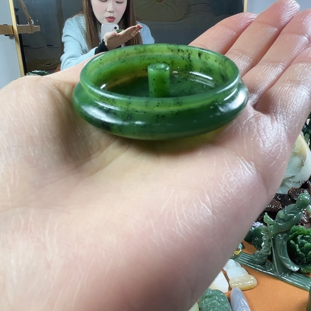 和田玉（碧玉）未镶嵌把件