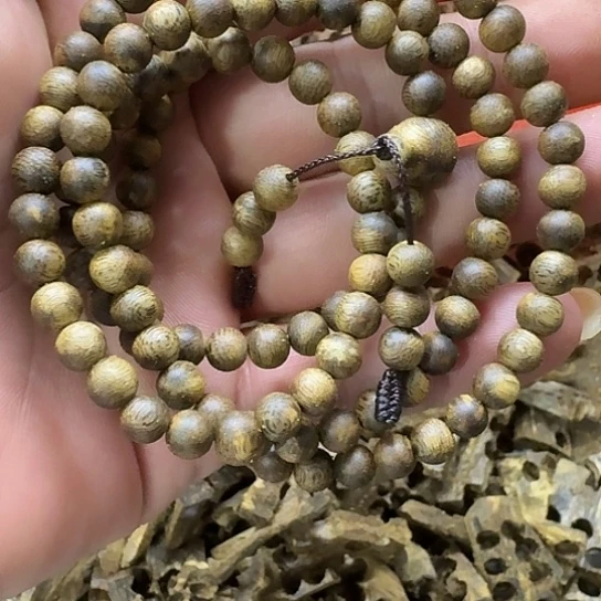 沉香碎屑沉香卡6虫漏微瑕疵