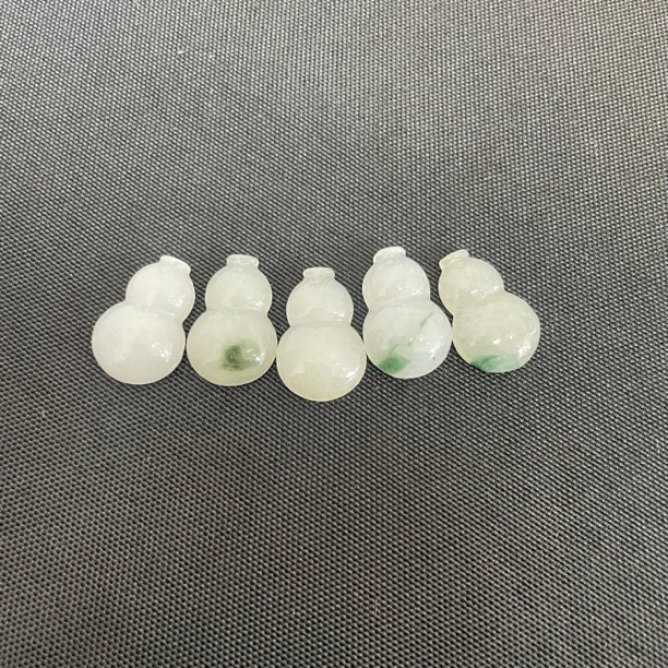 【天意珠宝阁】甄选优质翡翠小葫芦吊坠多样性发货拍一发一