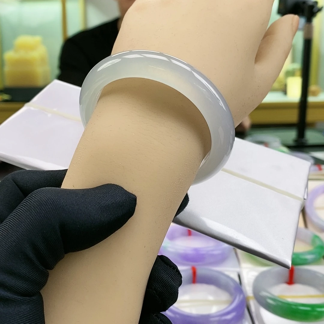 【闪购商品】未镶嵌手镯翡翠