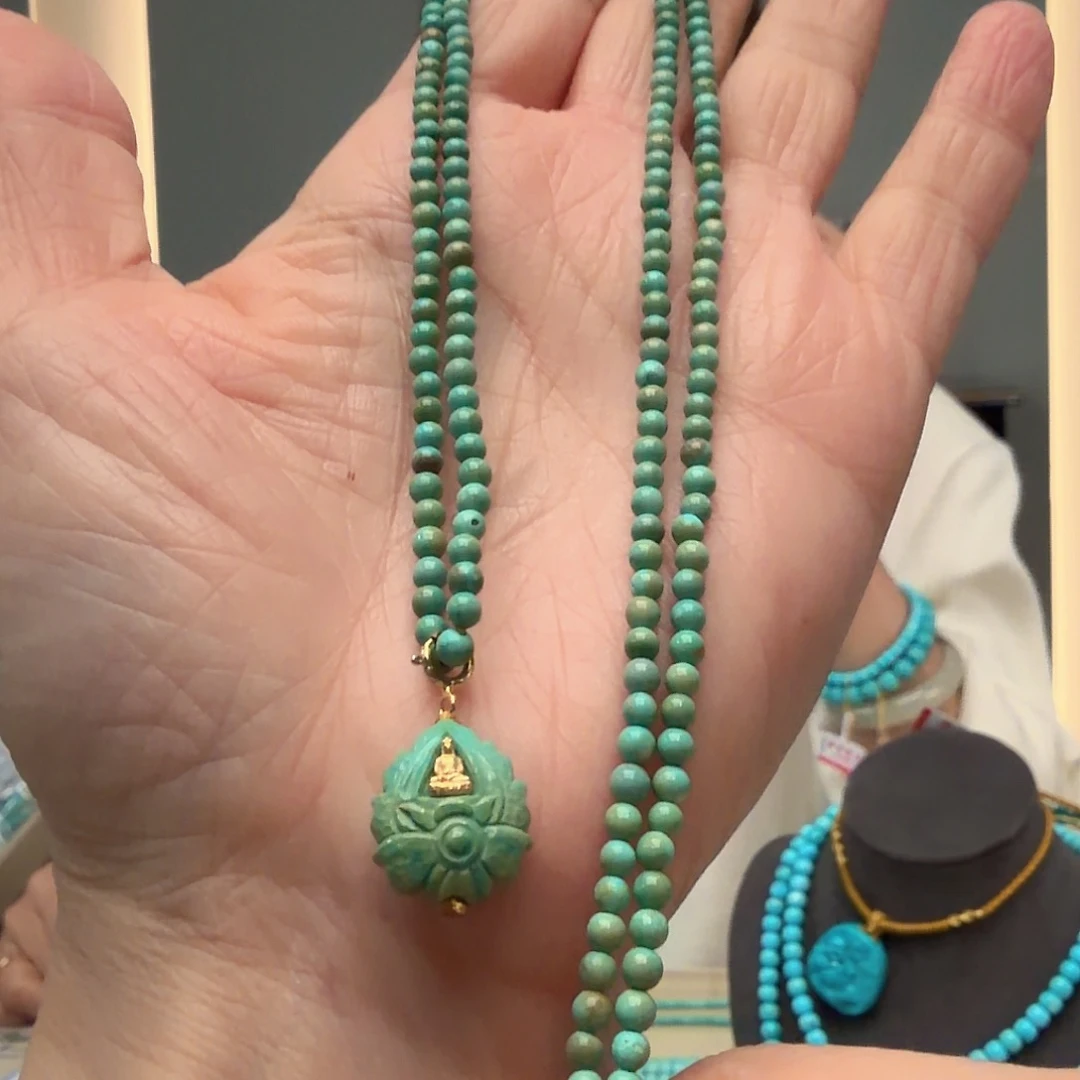 绿松石未镶嵌颈饰