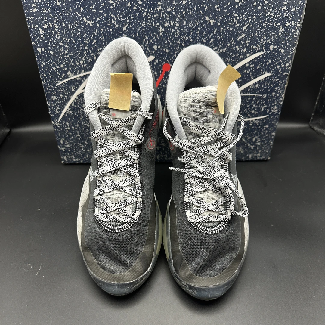41码 KD12黑灰 品相不错配盒