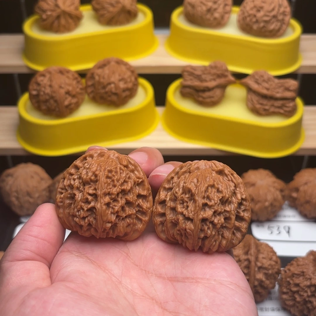 文玩核桃把件43南疆石559同克重克大于尺