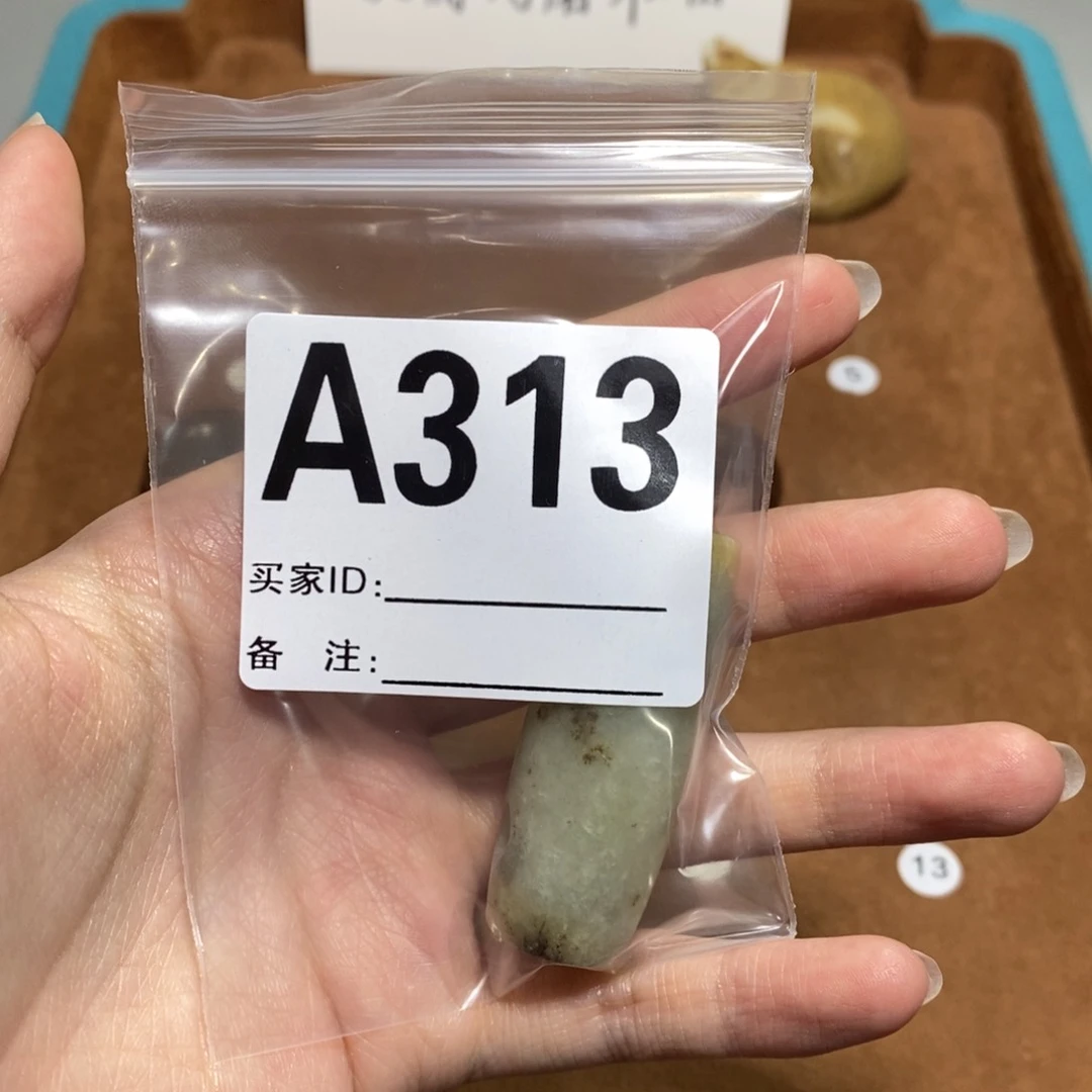 和田玉（糖玉）未镶嵌颈饰?****