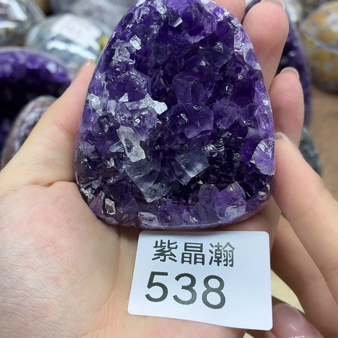 未镶嵌水晶大型摆件（非配饰）