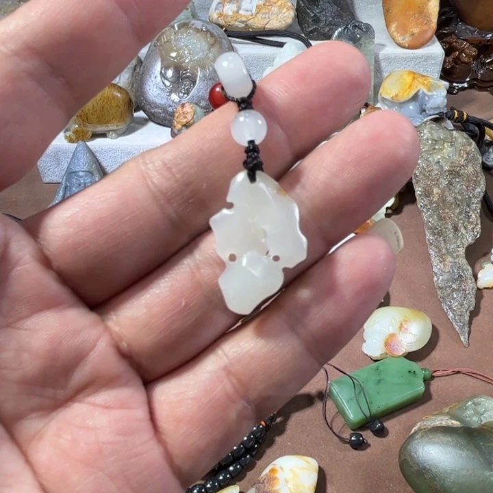 和田玉未镶嵌挂件