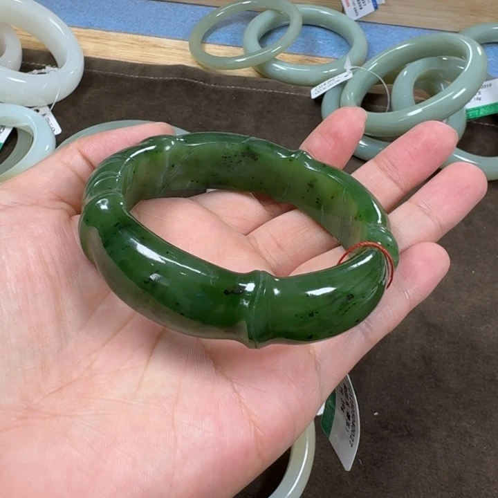 和田玉（碧玉）未镶嵌手链