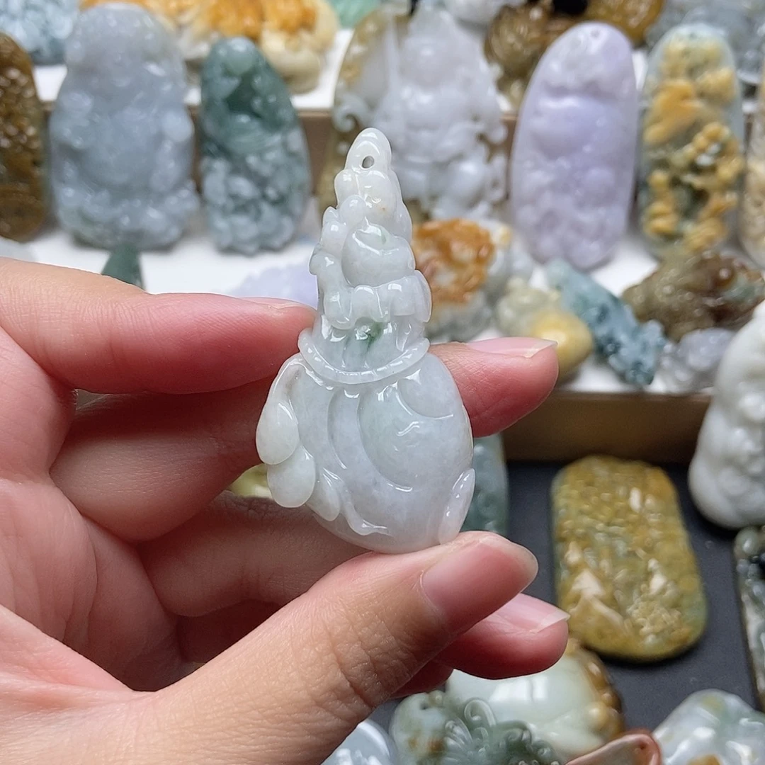 翡翠未镶嵌颈饰翡翠