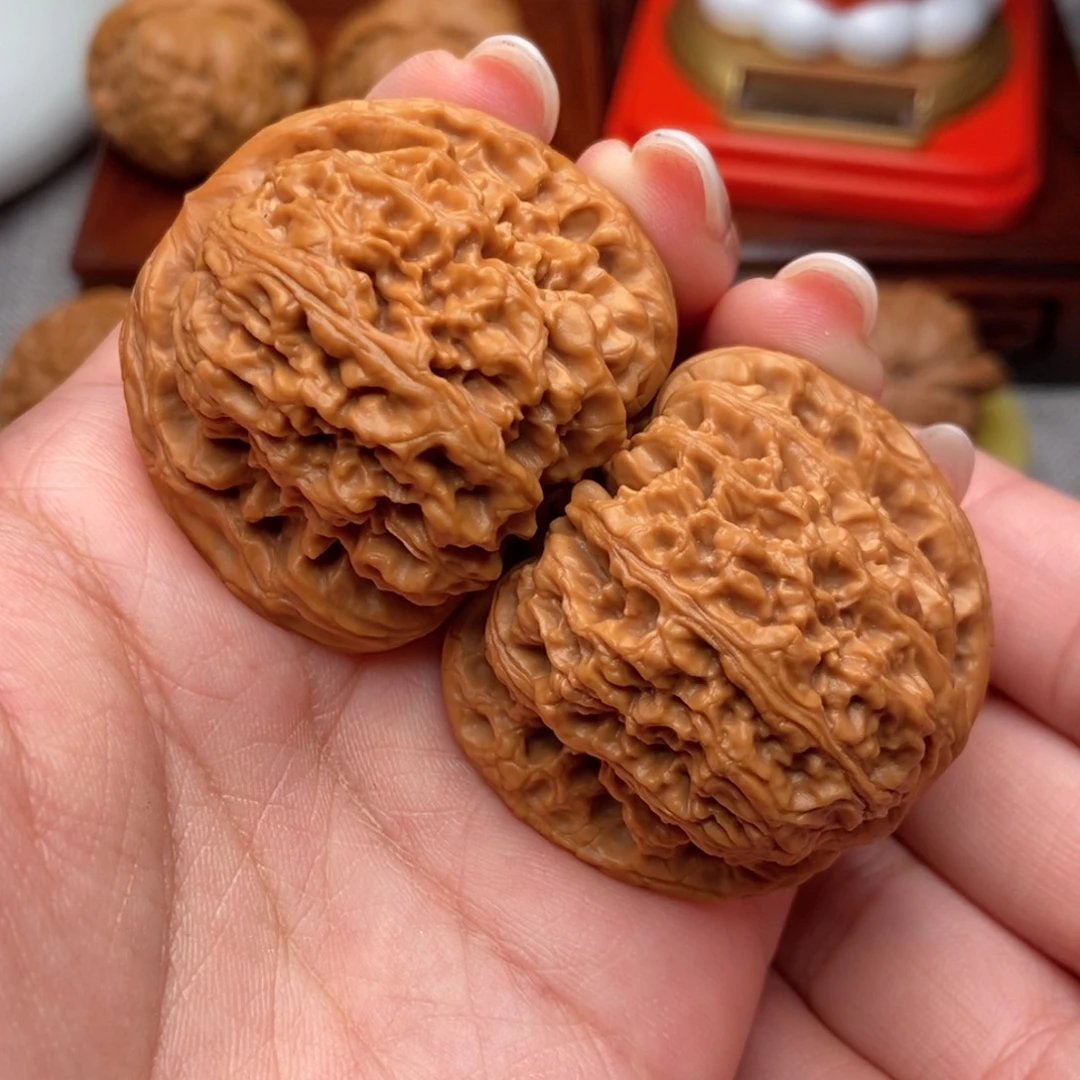 把件文玩核桃红皮满肉南疆43