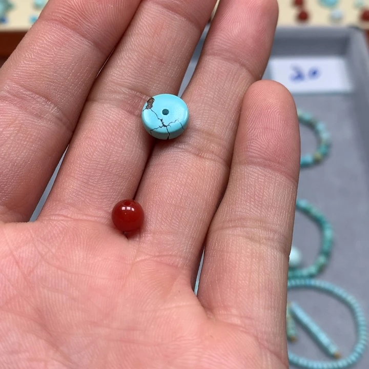 南红玛瑙配饰未镶嵌