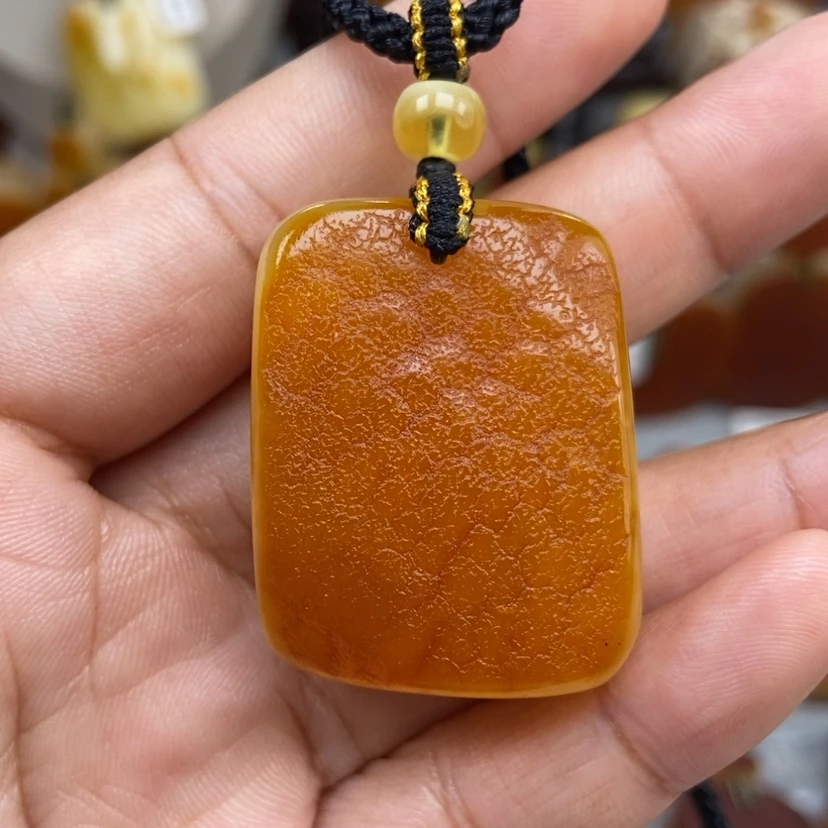 【闪购商品】琥珀颈饰未镶嵌