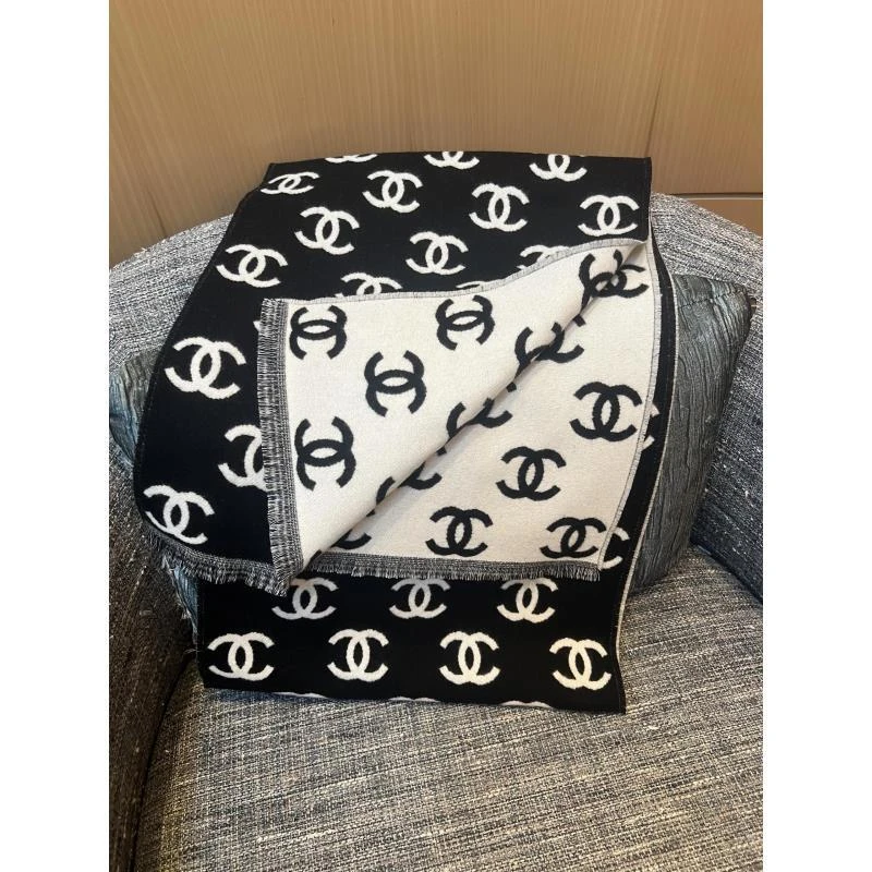 未使用 Chanel/香奈儿  澳海贝/双c满logo围巾反季捡漏