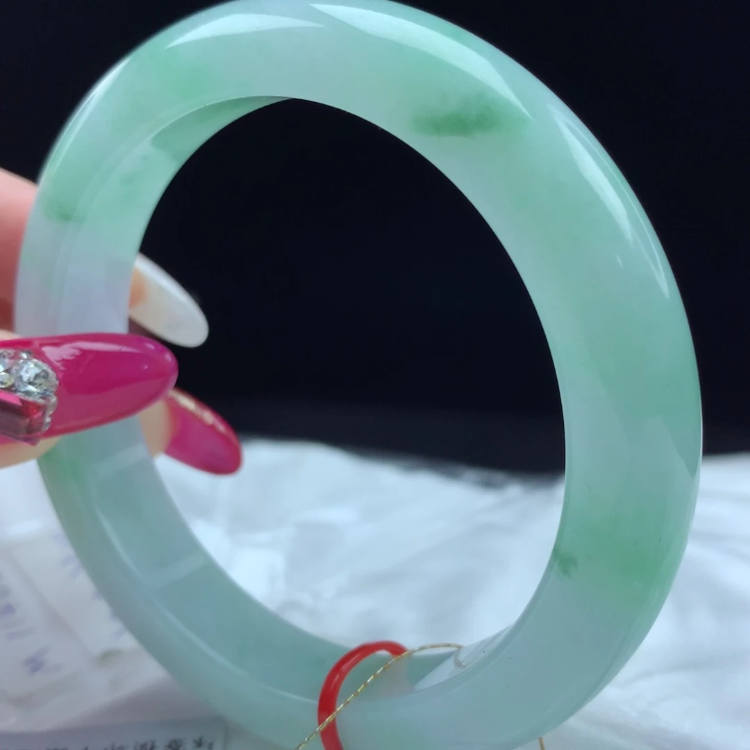 未镶嵌手镯翡翠114682，